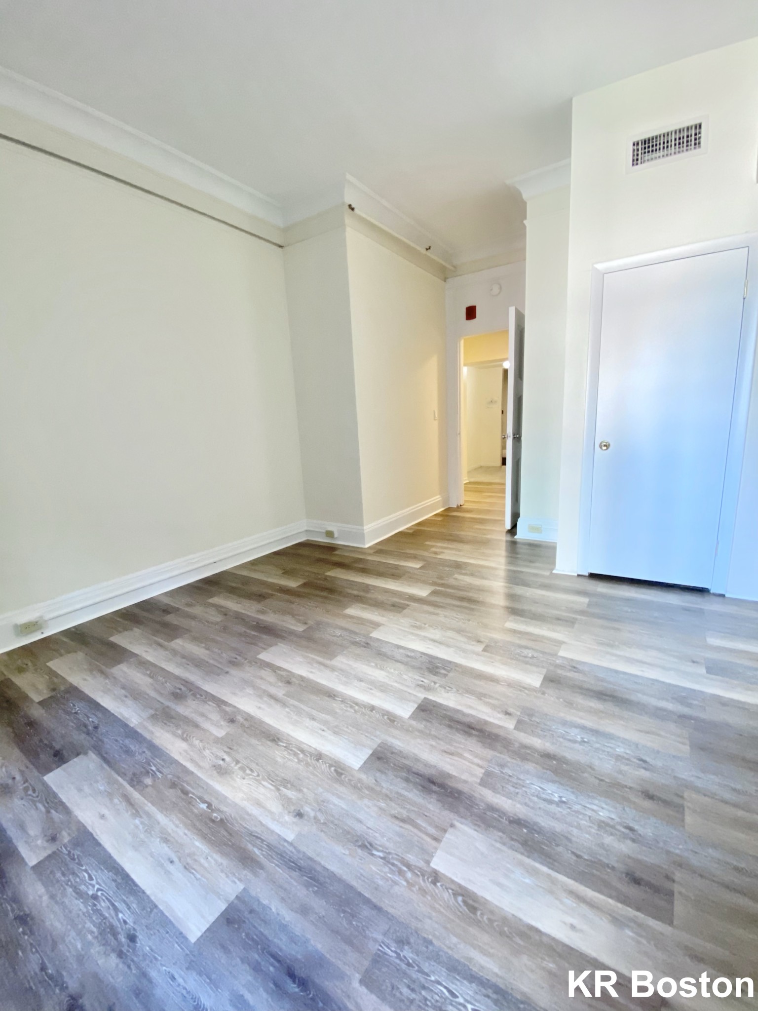 1 bed, 1 bath apartment for rent at 62 Boylston St Unit 320a, Back Bay — photo 1 of 3