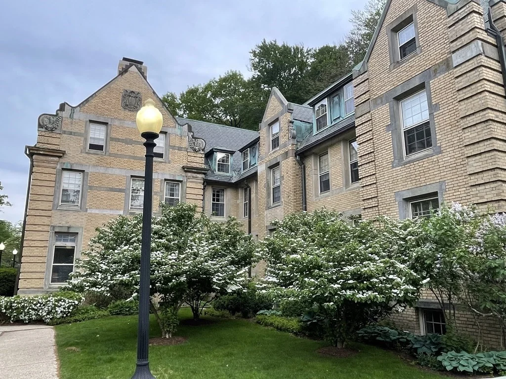 65 Glen Rd, Brookline Village