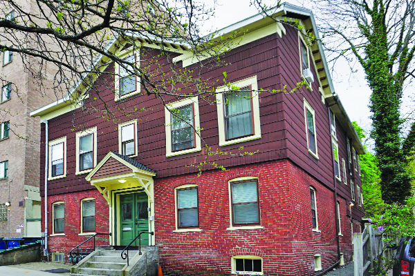 10 Smith Ave, Ward Two