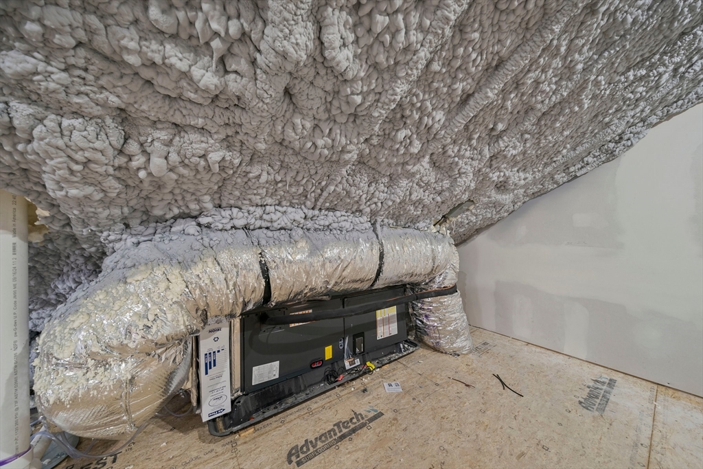 13 Broadway, Raynham Center