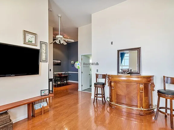 350 East 4th St, South Boston