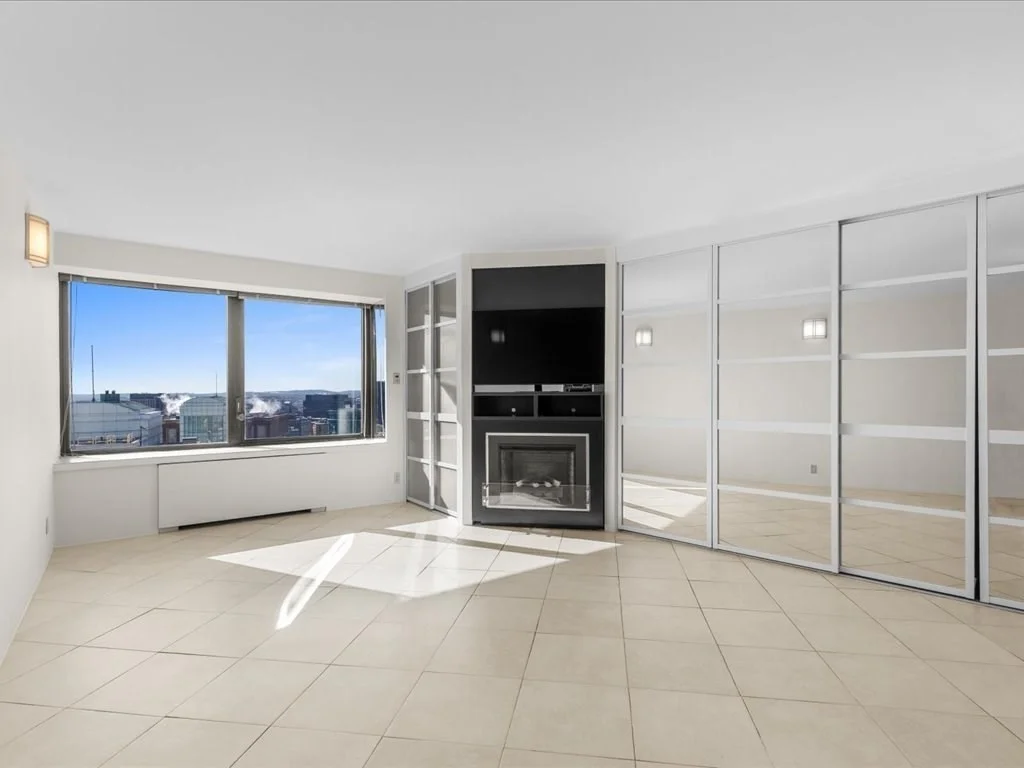 65 E India Row, Waterfront