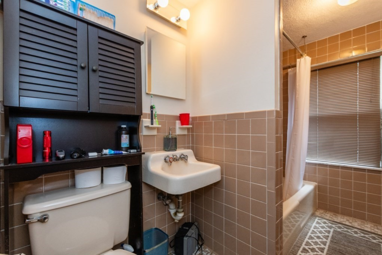 49 Willow St, Belmont