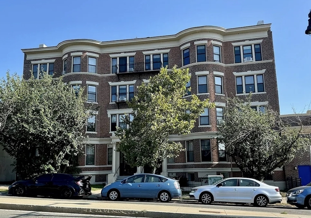 1682 Commonwealth Ave, Brighton