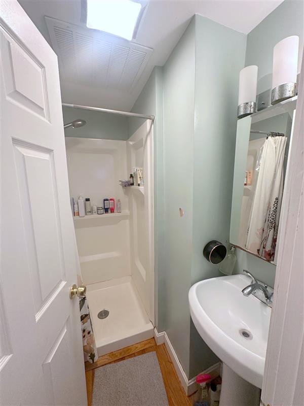 10 Rogers Ave, Powder House Square