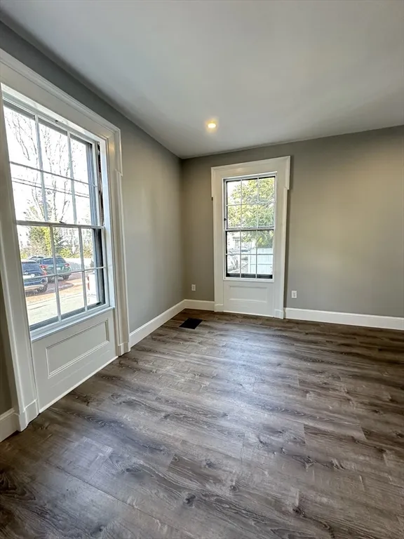 6 Monroe St, Salem