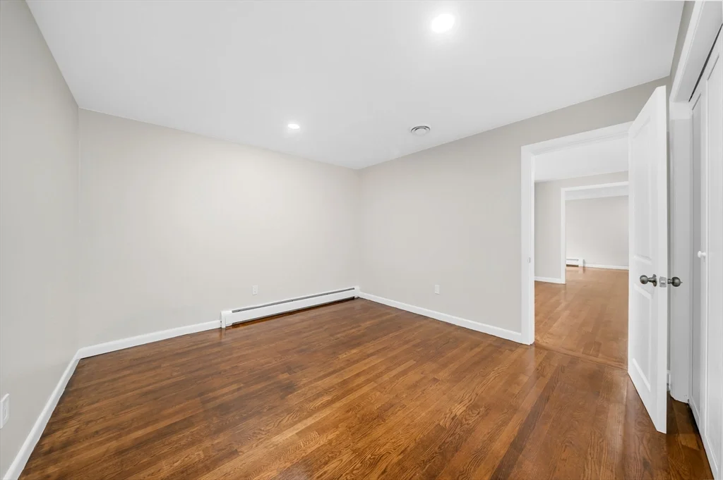 35 Peters St, North Andover