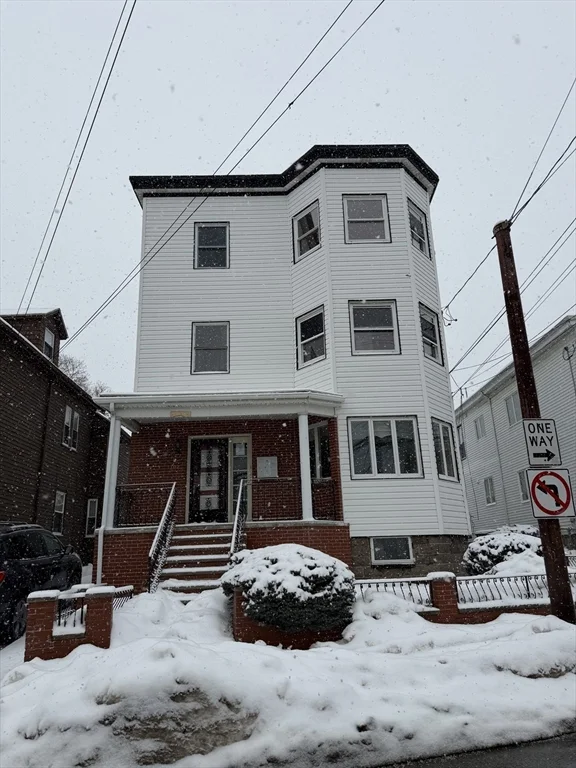 106 Malden St, Everett