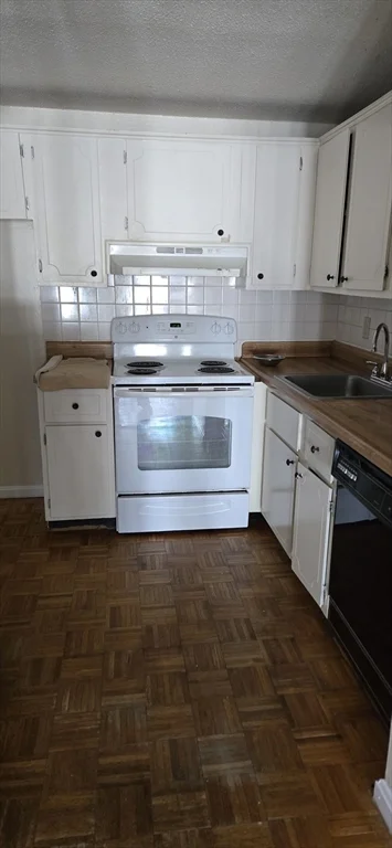 668 Robbins Ave, Dracut