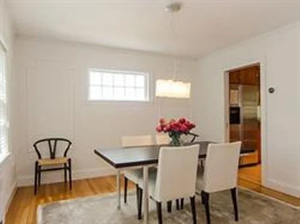 381 Vfw Pkwa, Chestnut Hill