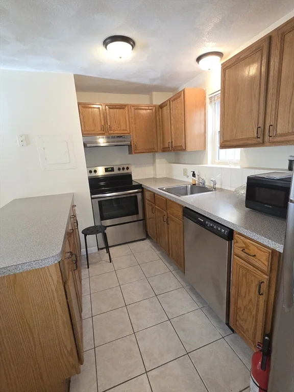 25 Arlington Rd, Woburn