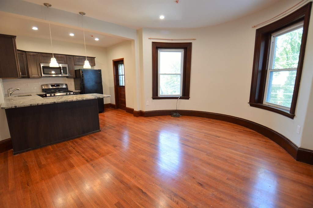 1736 Beacon St, Brookline