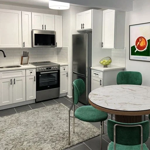 880 E 4th St, South Boston