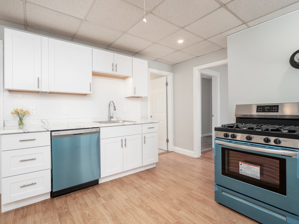 95 Green Hill Pkwa, Worcester