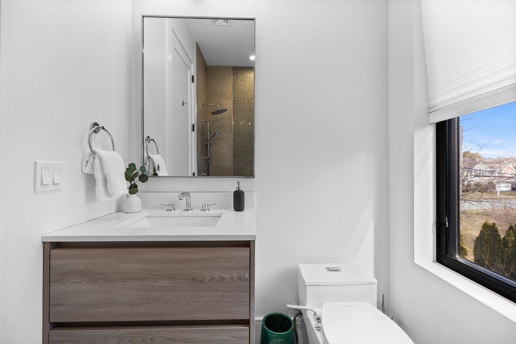 706 Saw Mill Brook Pkwy, Newton Center