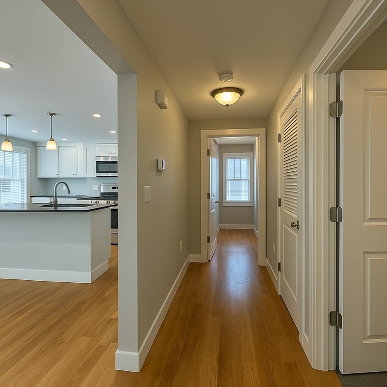 34 Knowlton St, East Somerville