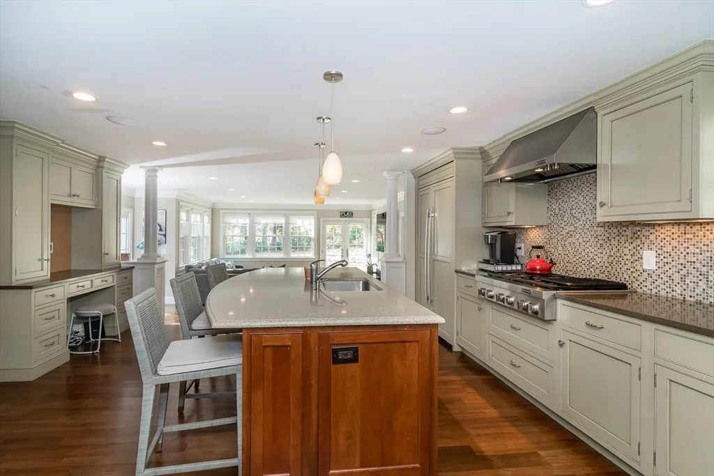 67 Whittier Rd, Wellesley
