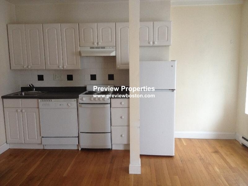 199 Strathmore, Brighton