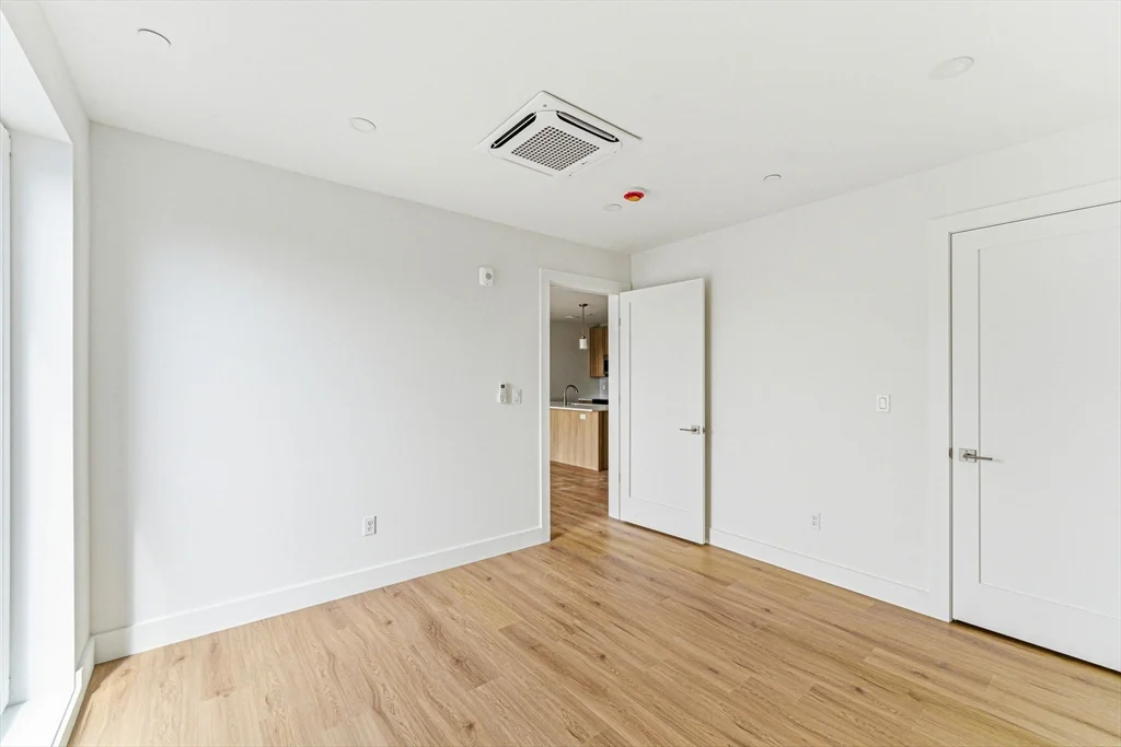 1035 Commonwealth Ave, Allston