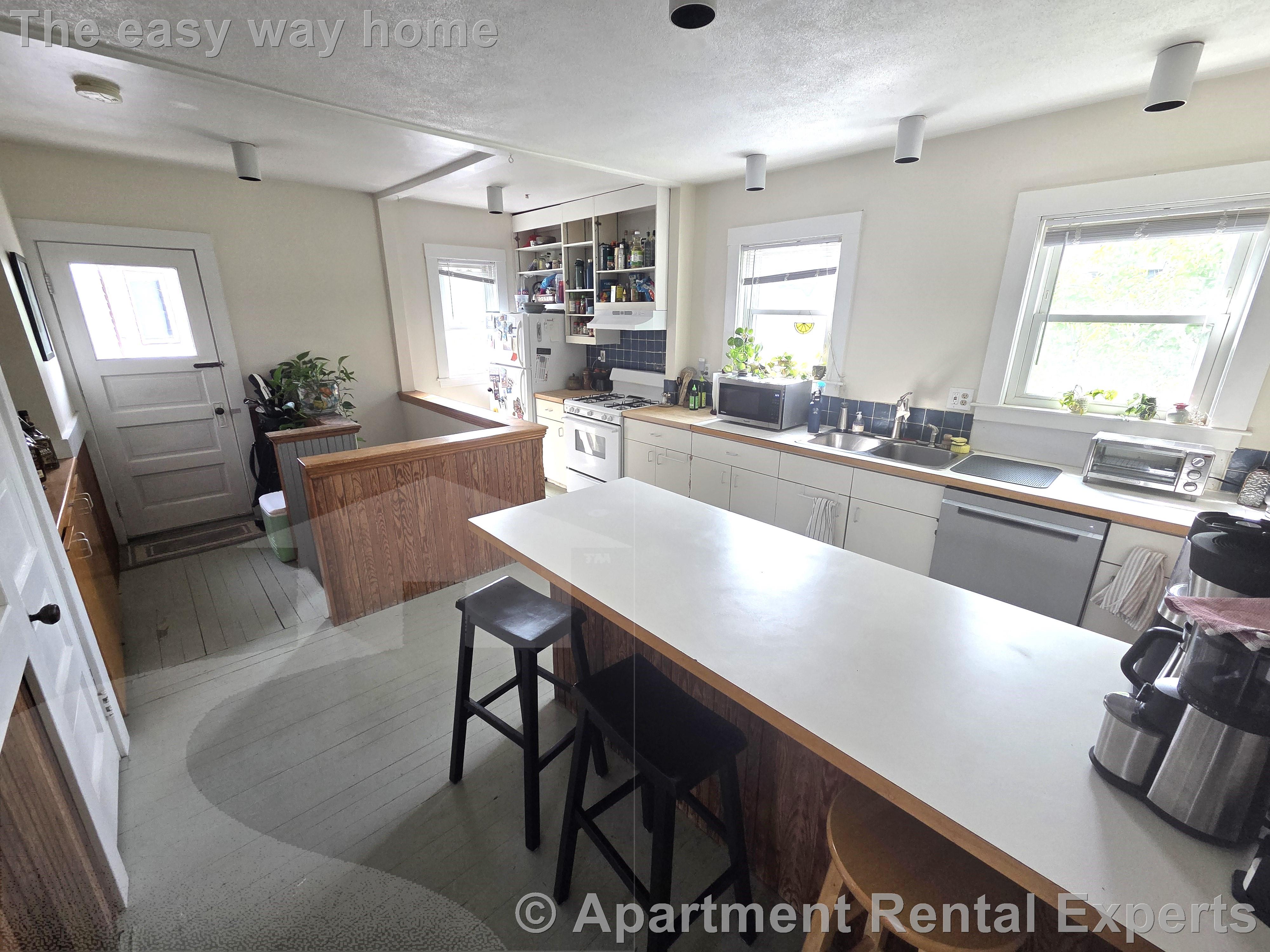 76 Lexington Ave, Davis Square