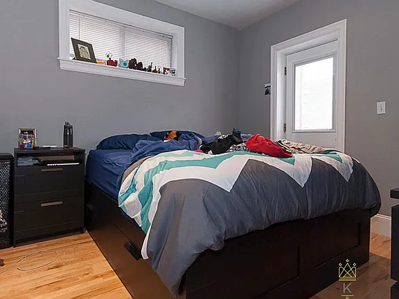 1203 Beacon St, Brookline
