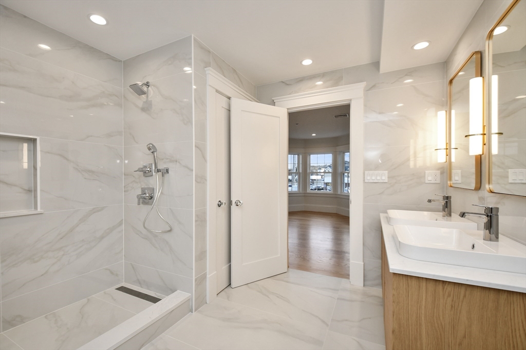 30 East Main St, Westborough