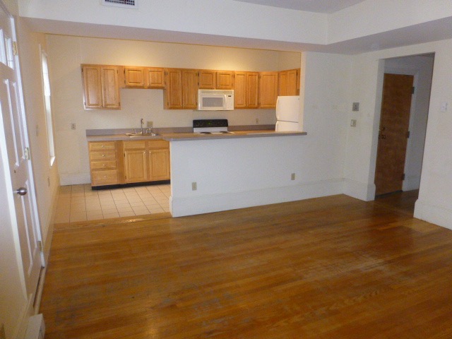 1404 Beacon St, Corey Hill