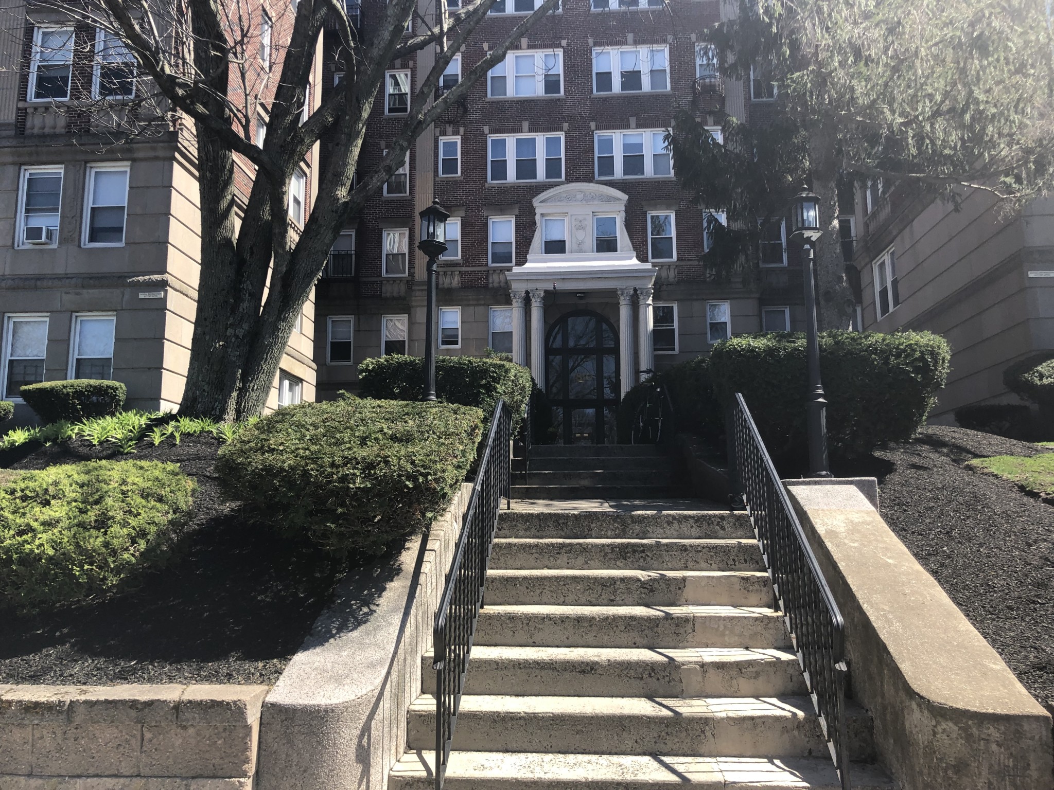 1810 Commonwealth Ave, Brighton