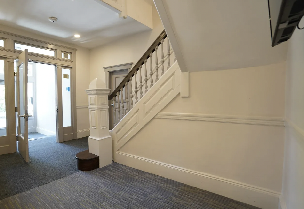 51 Queensberry St, Fenway