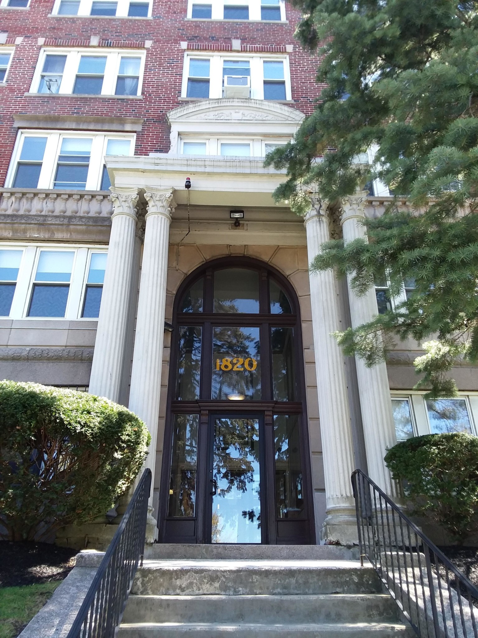 1820 Commonwealth Ave, Brighton