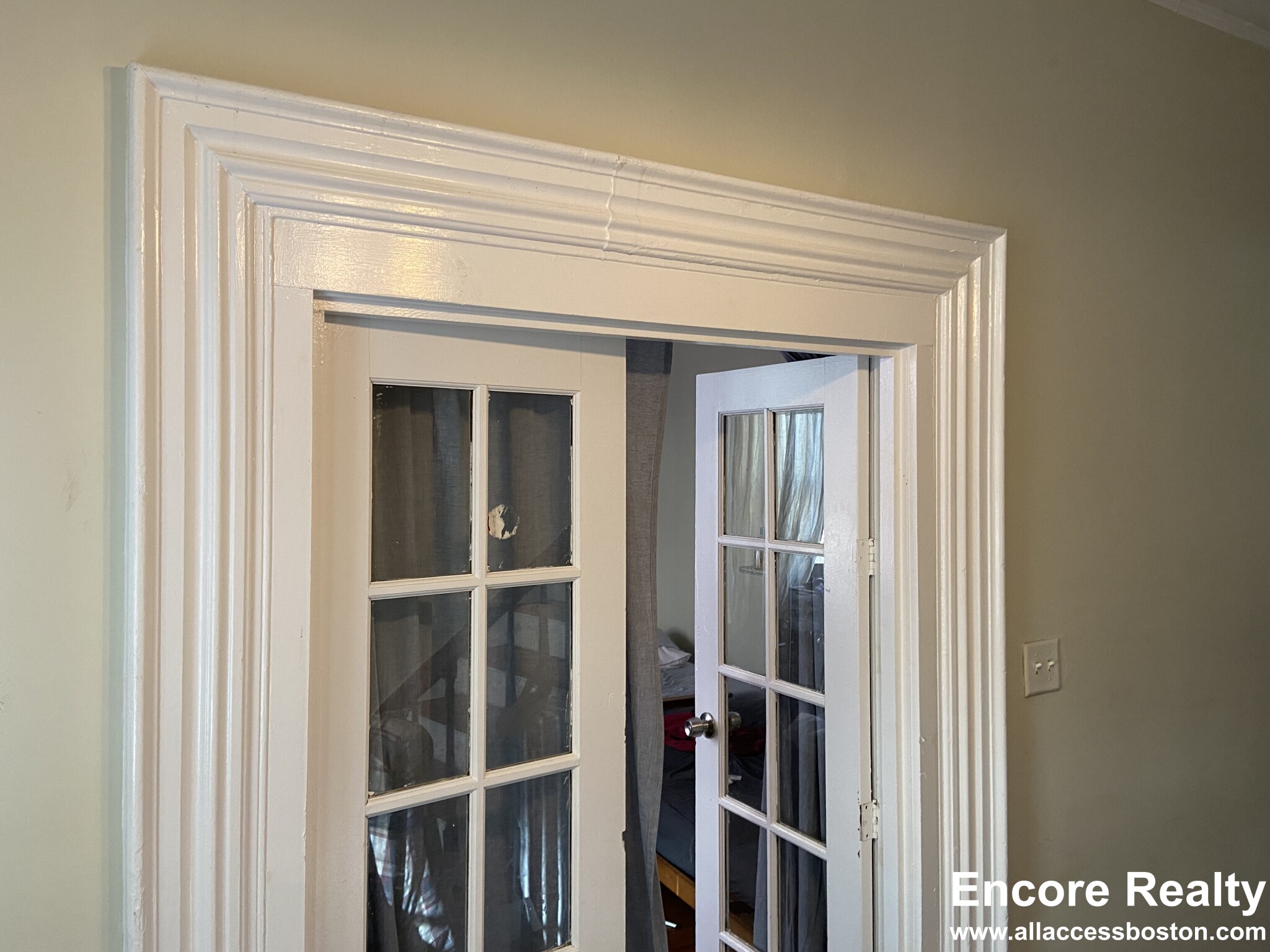 75 Alleghany St, Mission Hill