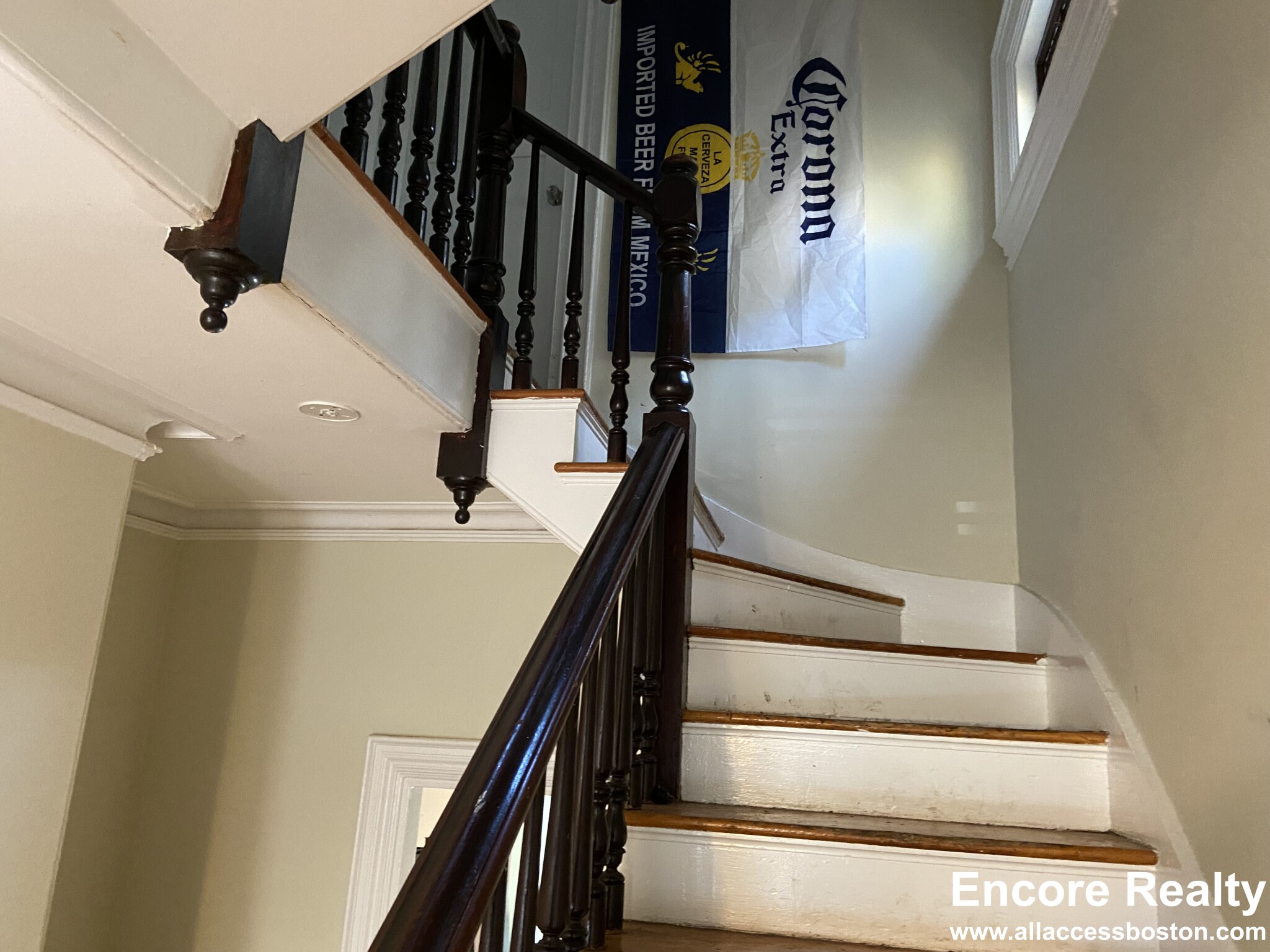 75 Alleghany St, Mission Hill