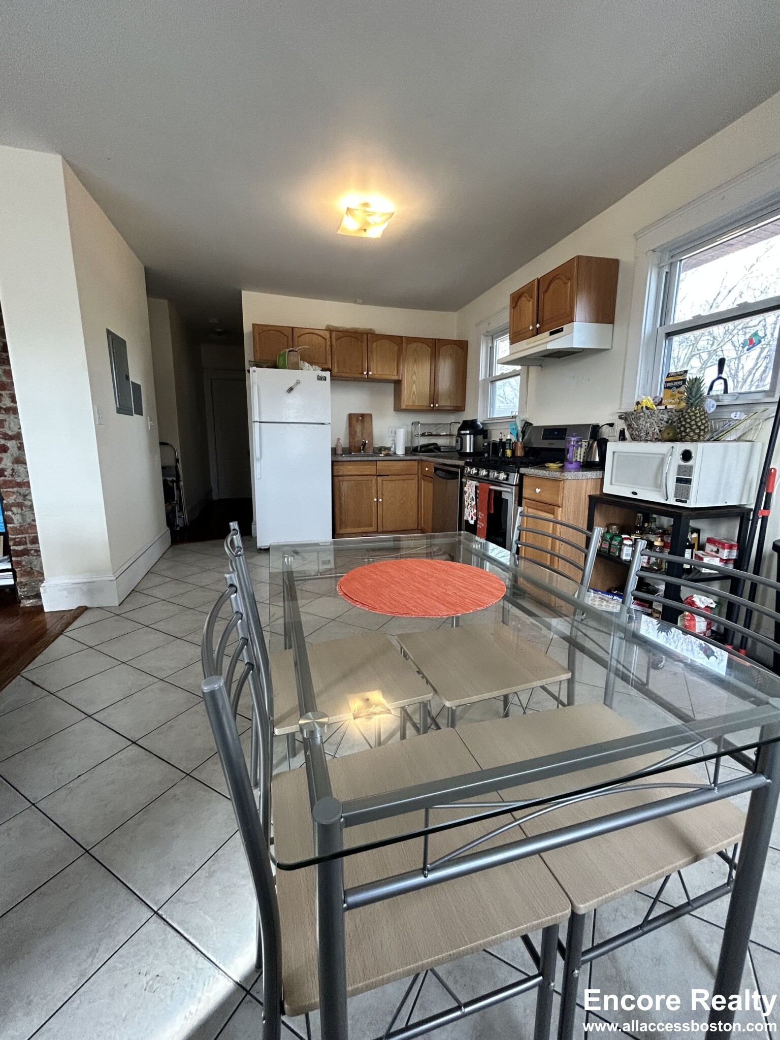 505 Washington St, Brighton