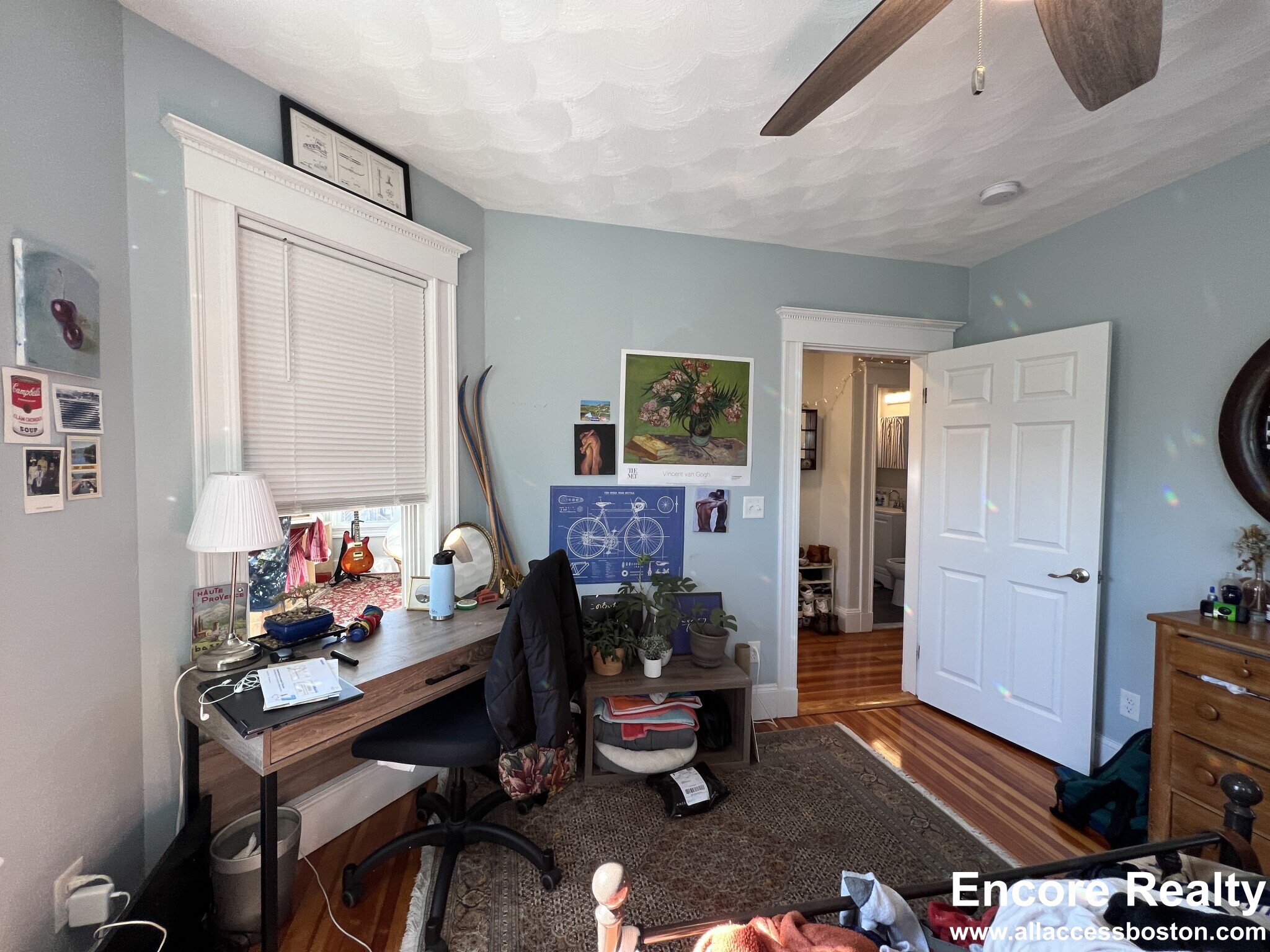 305 Highland Ave, Powder House Square