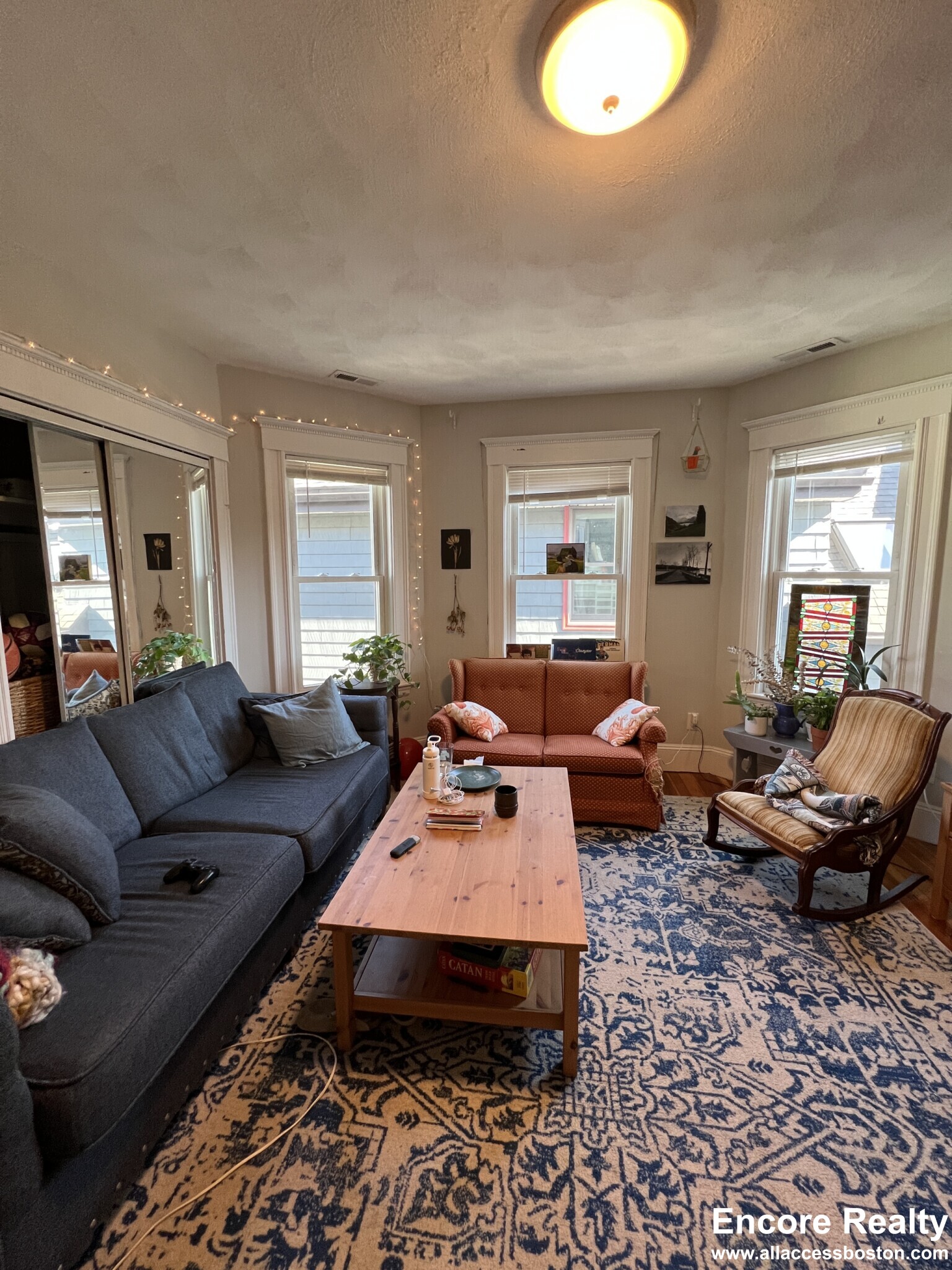 305 Highland Ave, Powder House Square