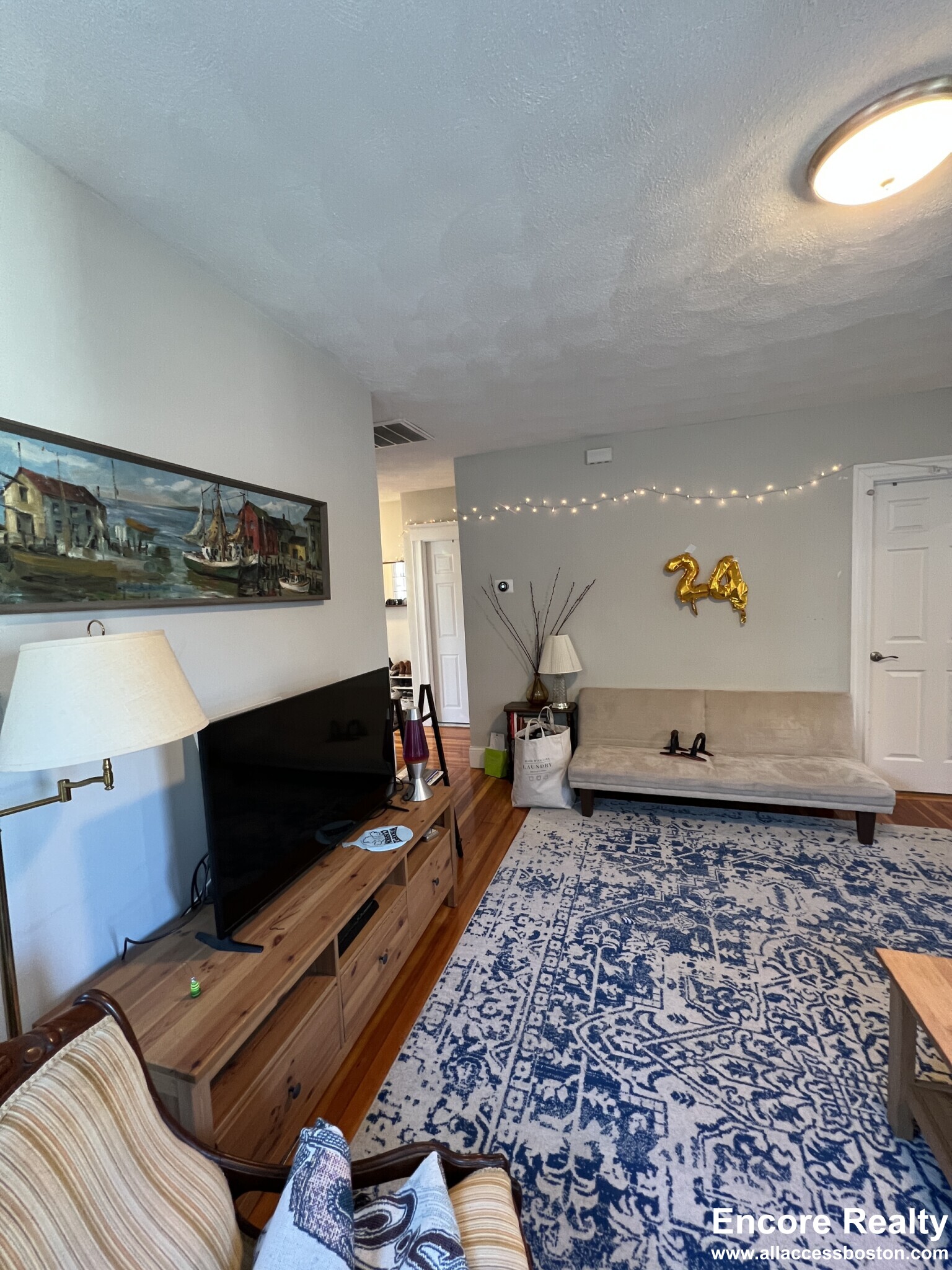 305 Highland Ave, Powder House Square