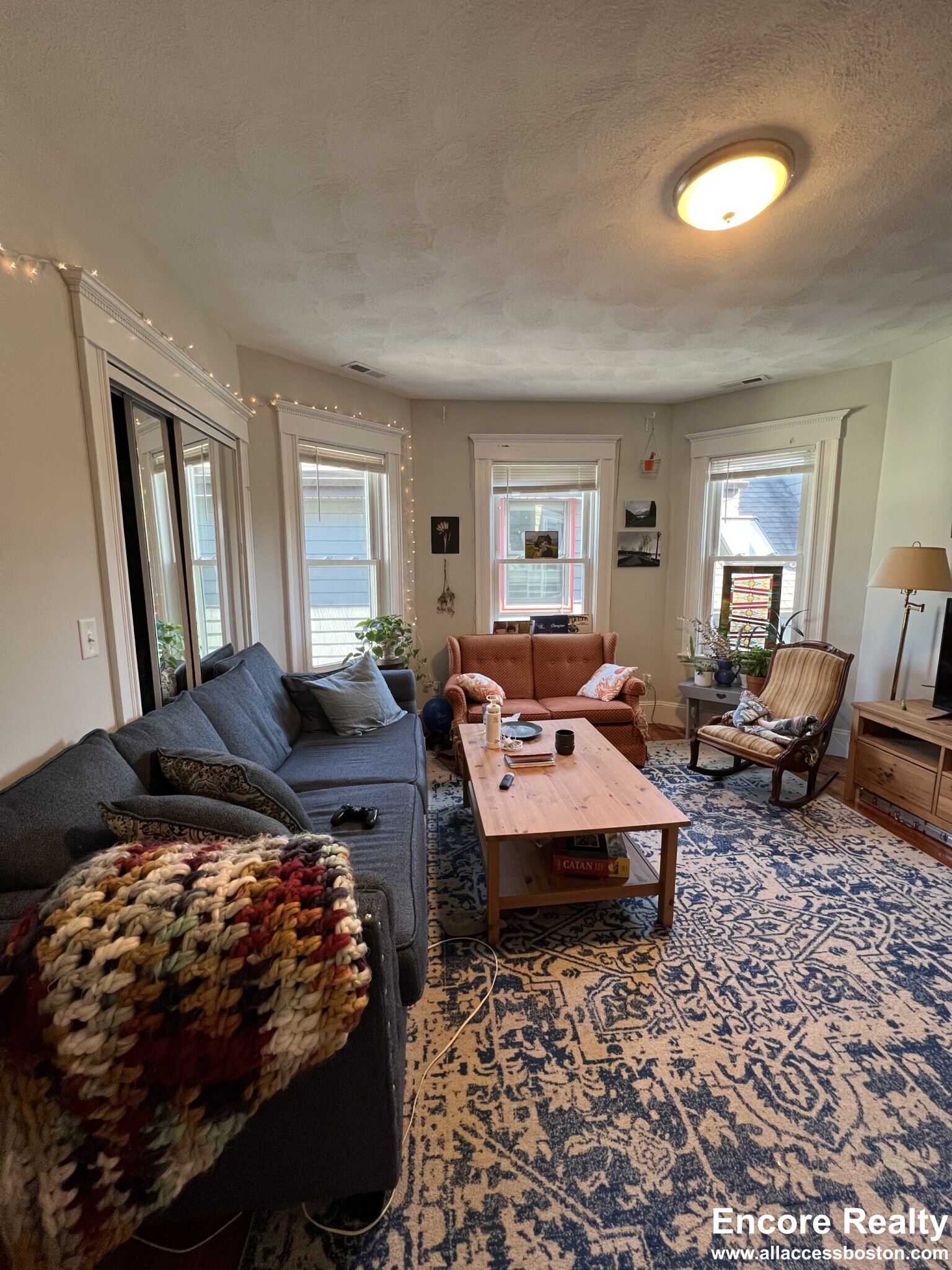 305 Highland Ave, Powder House Square