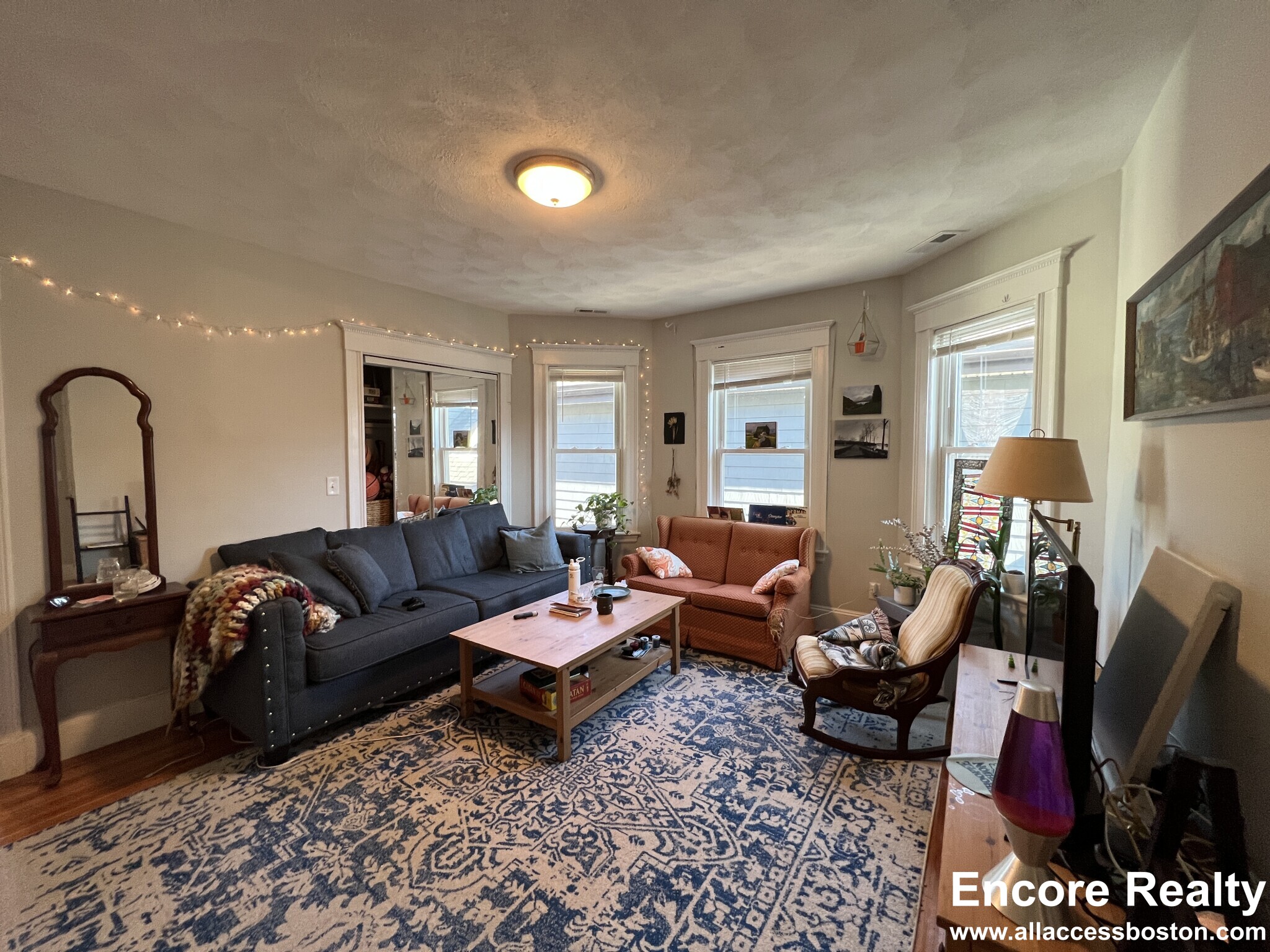 305 Highland Ave, Powder House Square