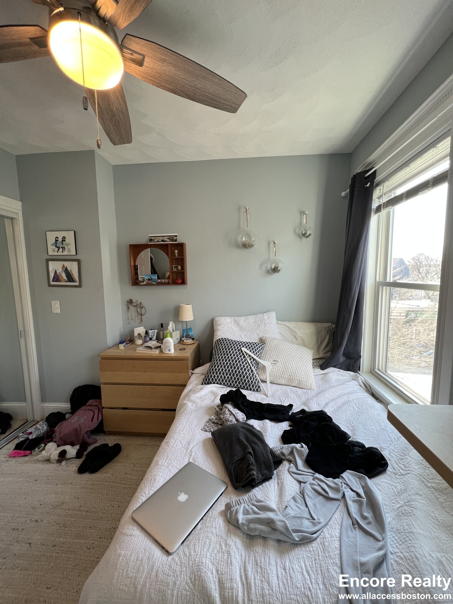 305 Highland Ave, Powder House Square