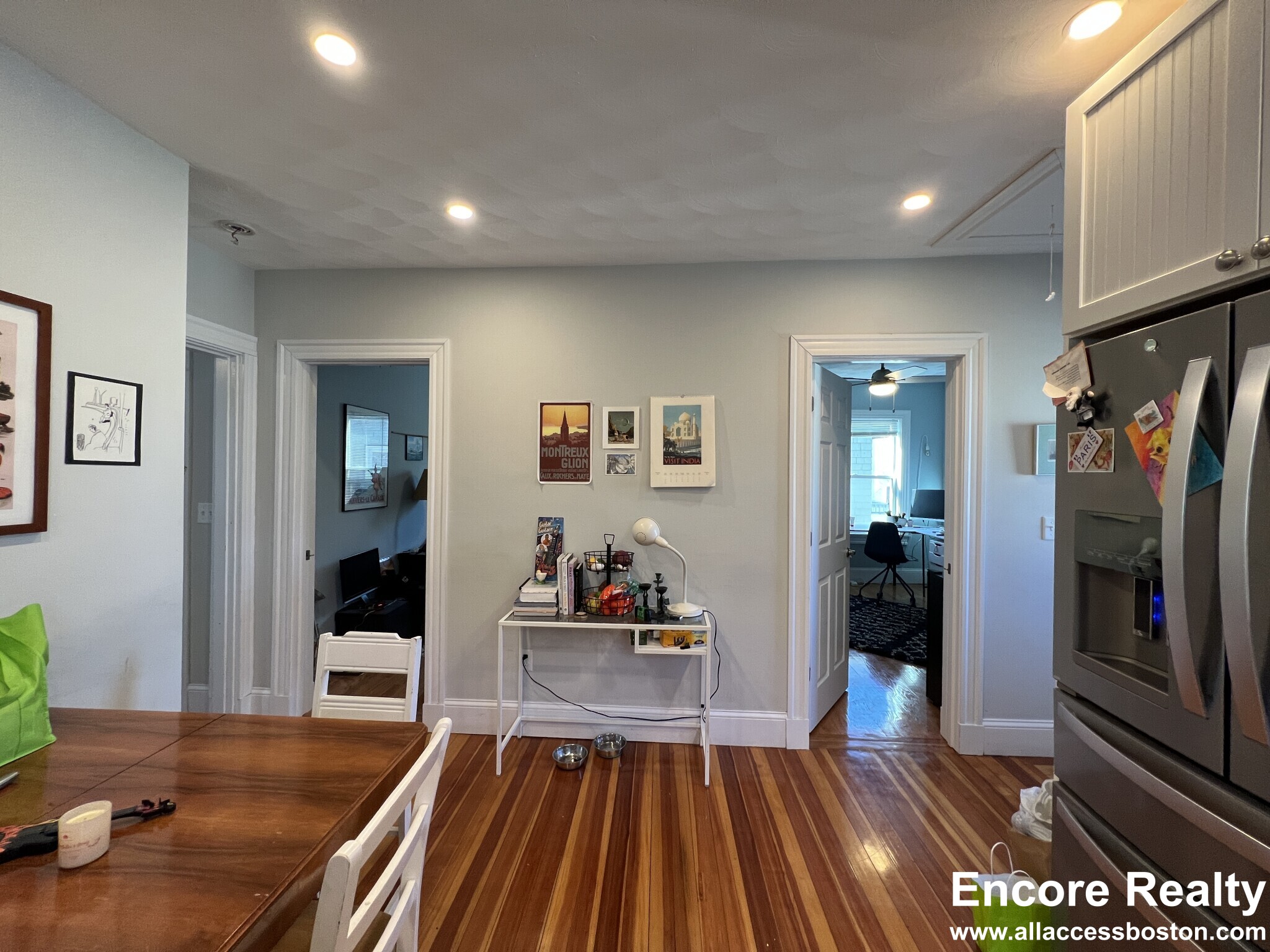 305 Highland Ave, Powder House Square