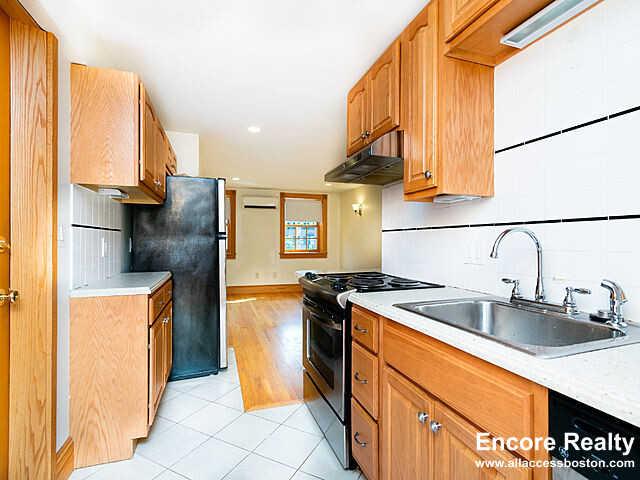 89 Myrtle St, Beacon Hill