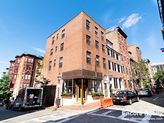 89 Myrtle St, Beacon Hill