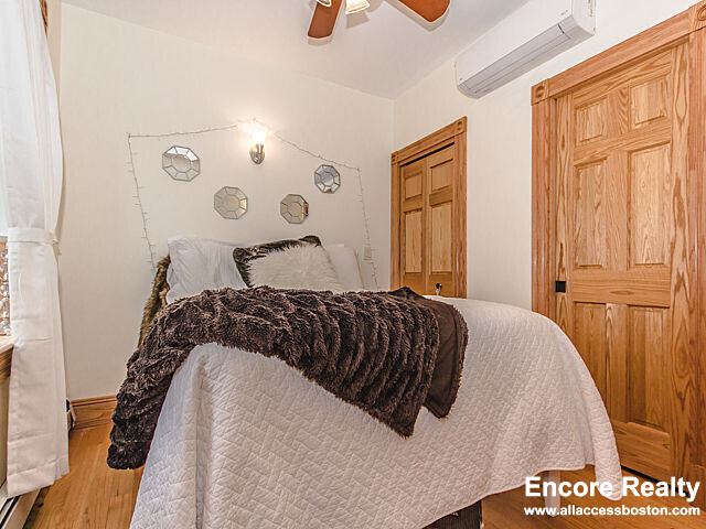 60 Phillips St, Beacon Hill