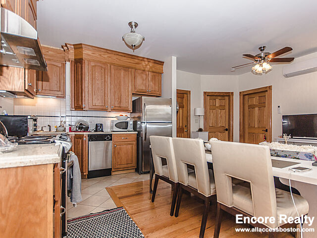 60 Phillips St, Beacon Hill