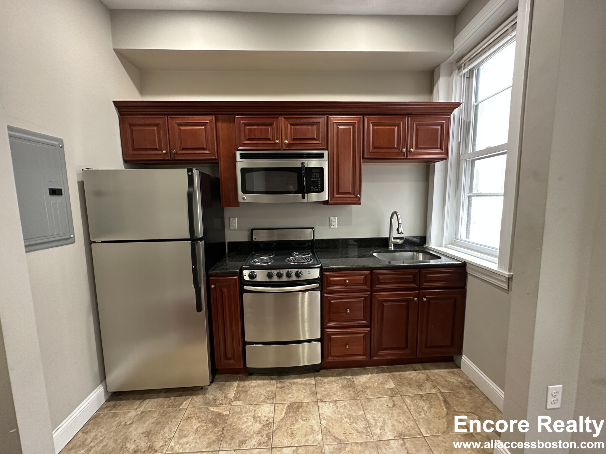 250 Newbury St, Back Bay