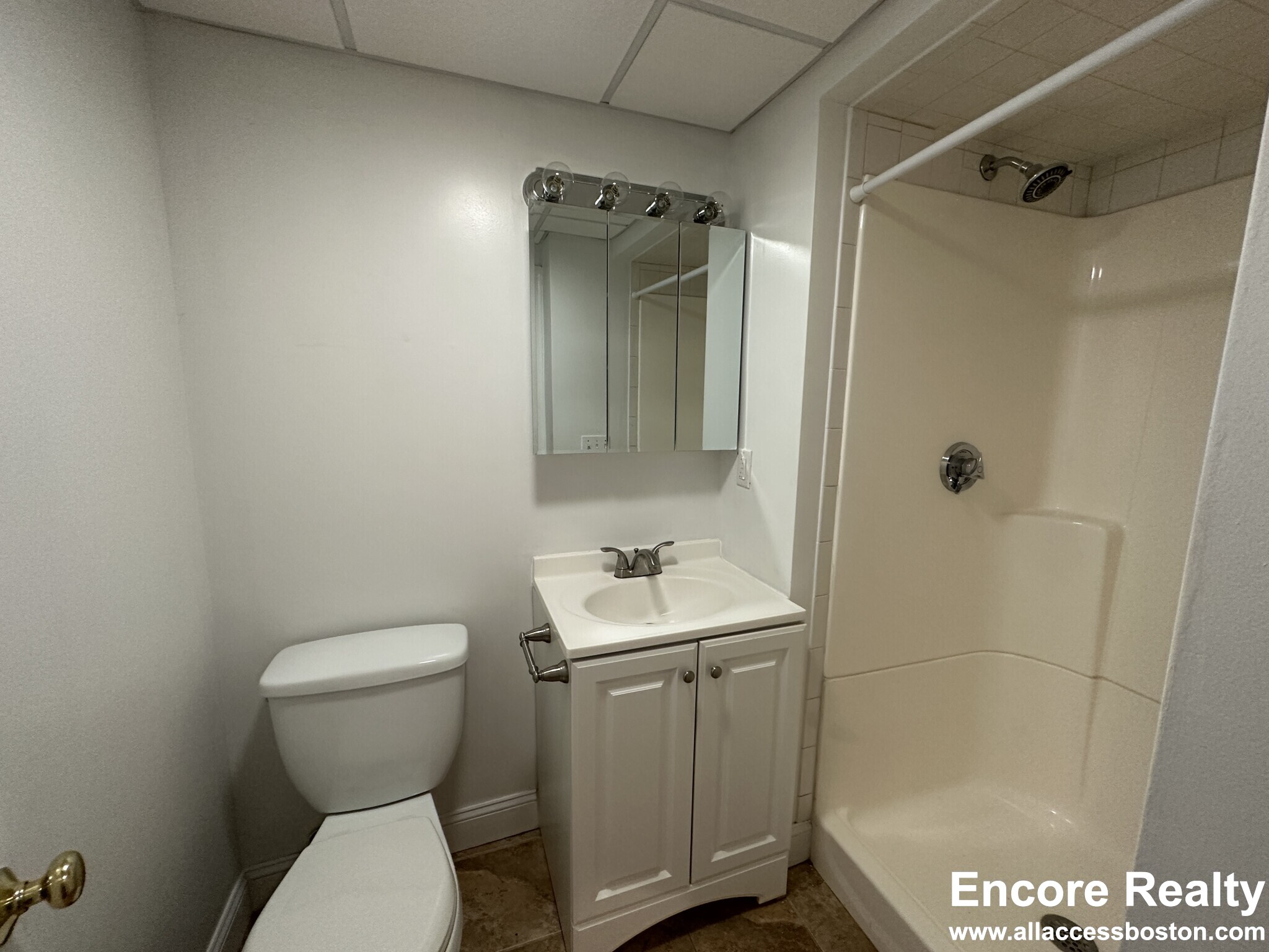 250 Newbury St, Back Bay