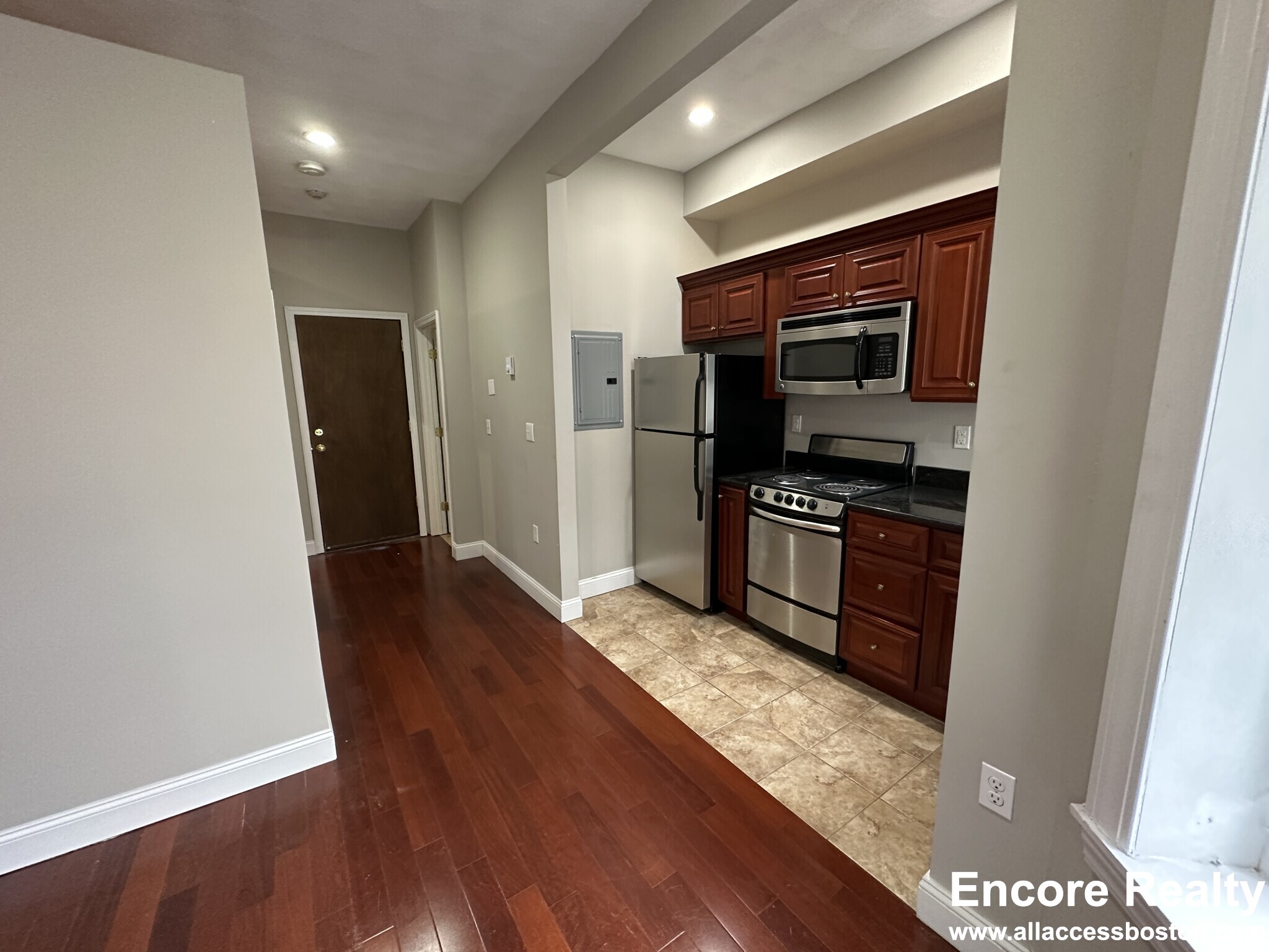 250 Newbury St, Back Bay