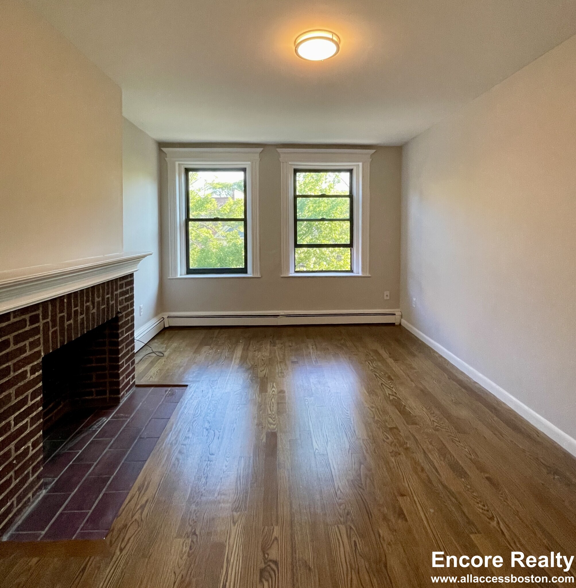 11 Stearns Rd, Coolidge Corner