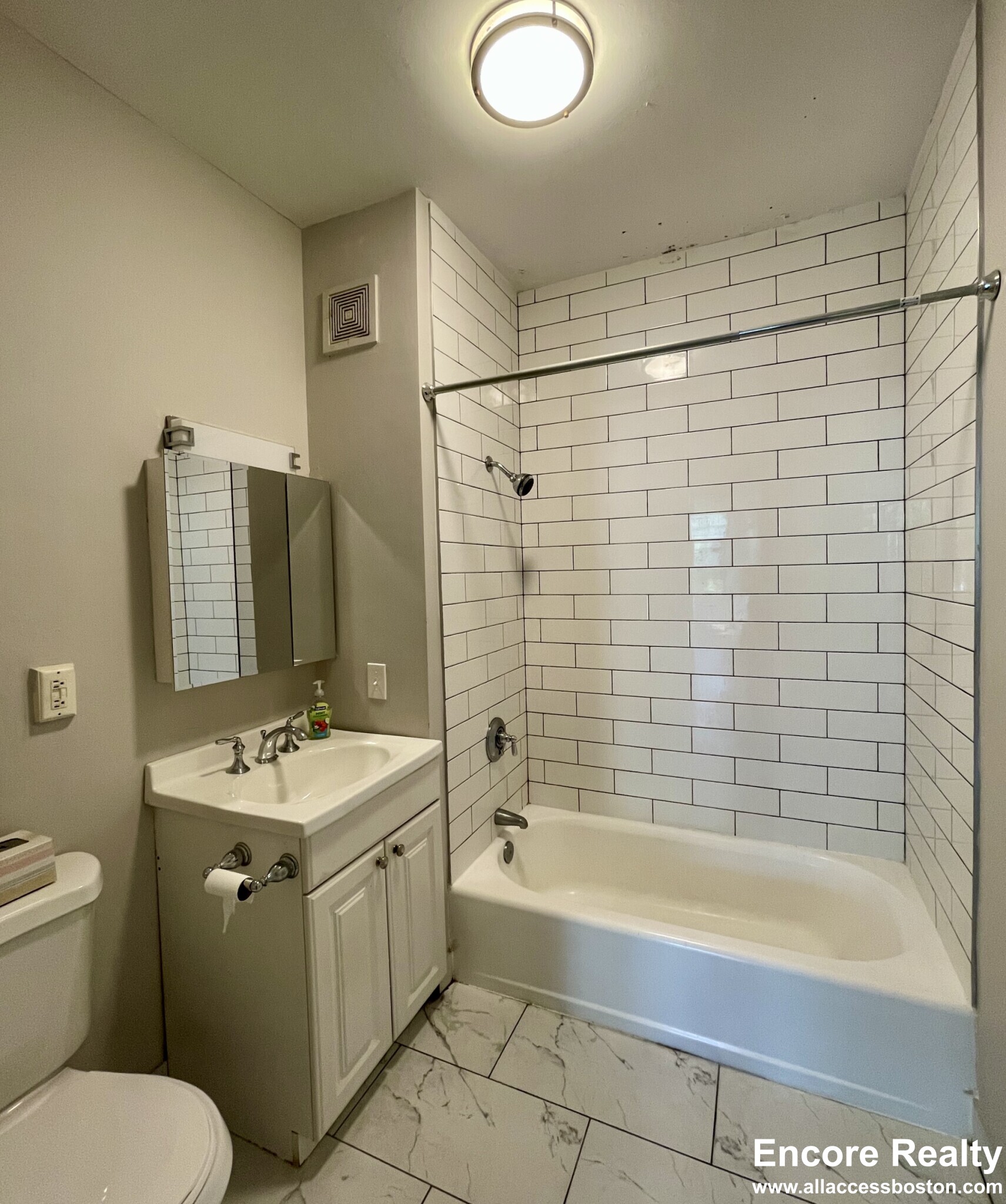 11 Stearns Rd, Coolidge Corner