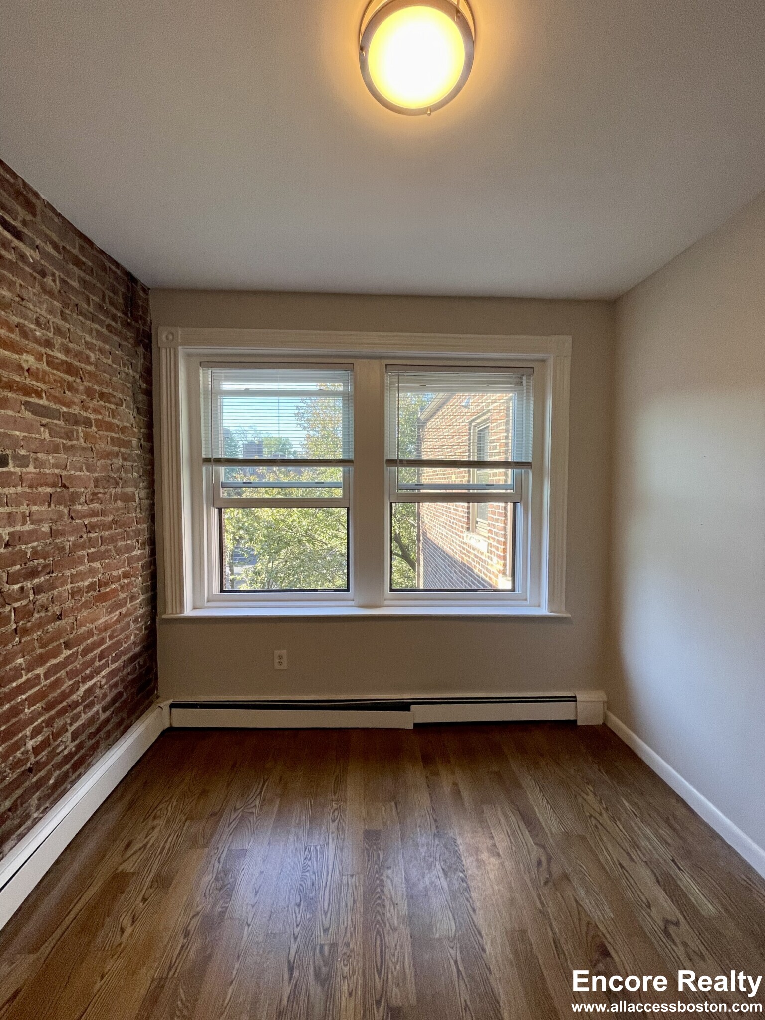 11 Stearns Rd, Coolidge Corner